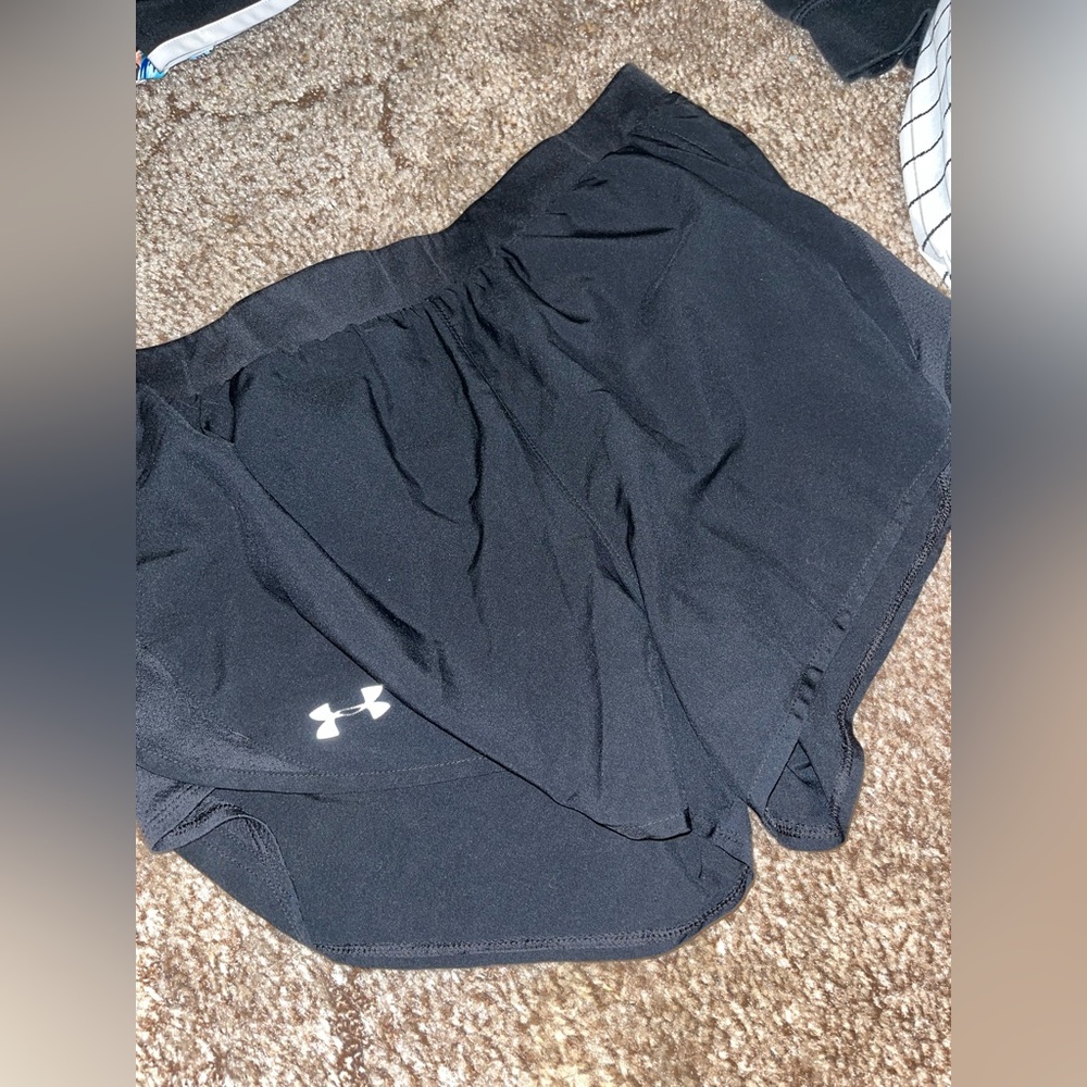 black under armour shorts size lg